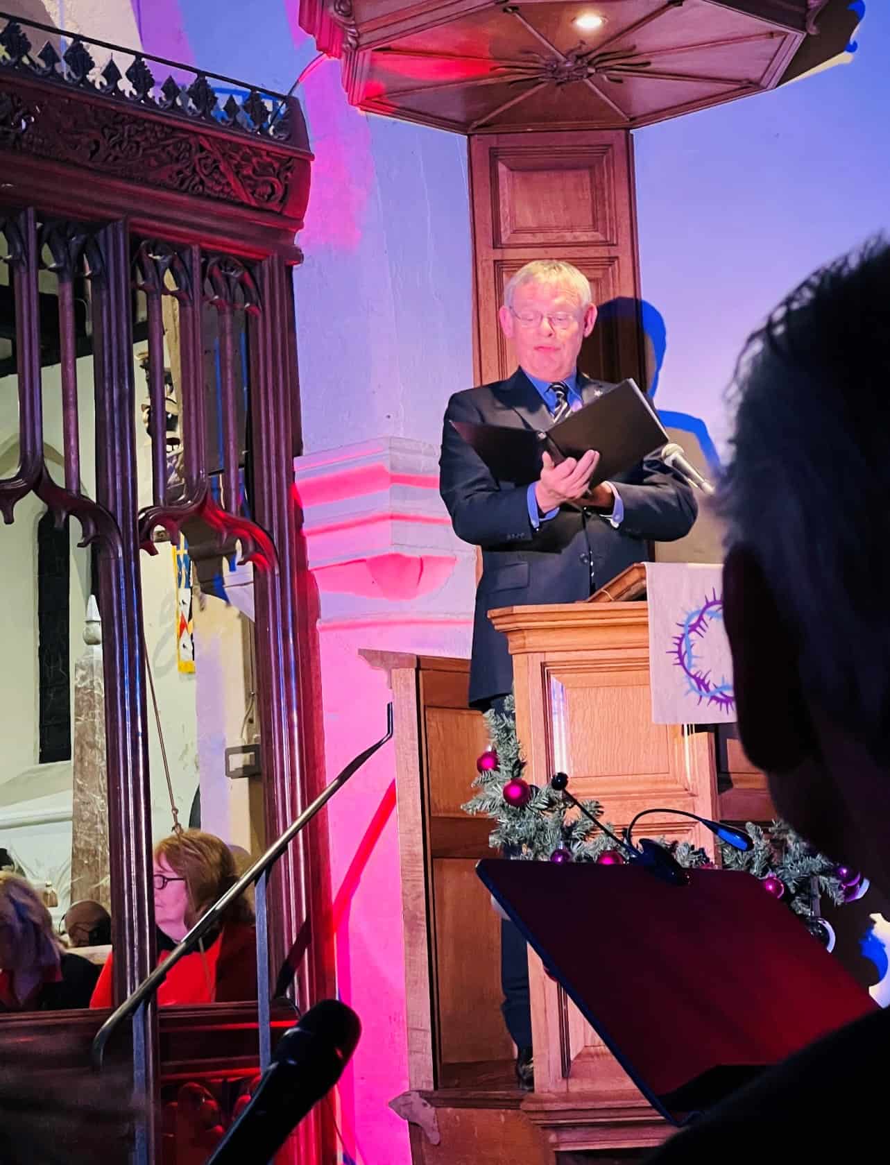 martin clunes christmas concert